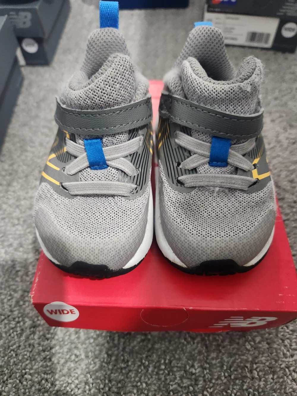 New Balance Kids' Gray and Blue Athletic Sneakers Size 4 Wide